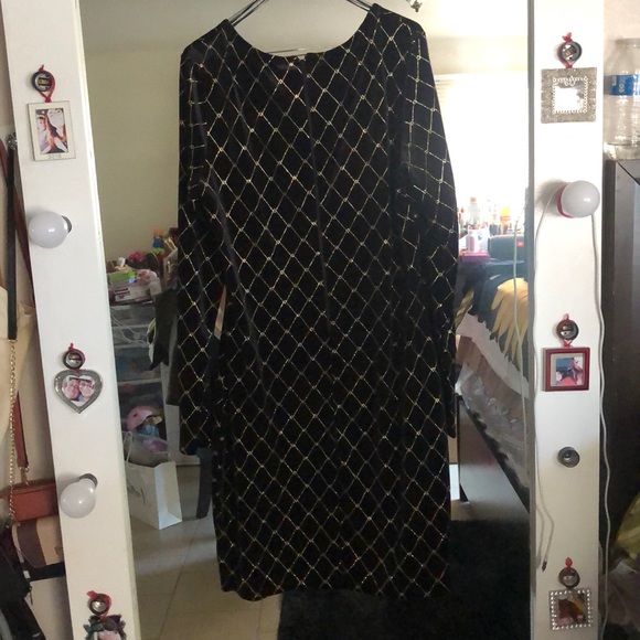 Dress - Picture 3 of 3